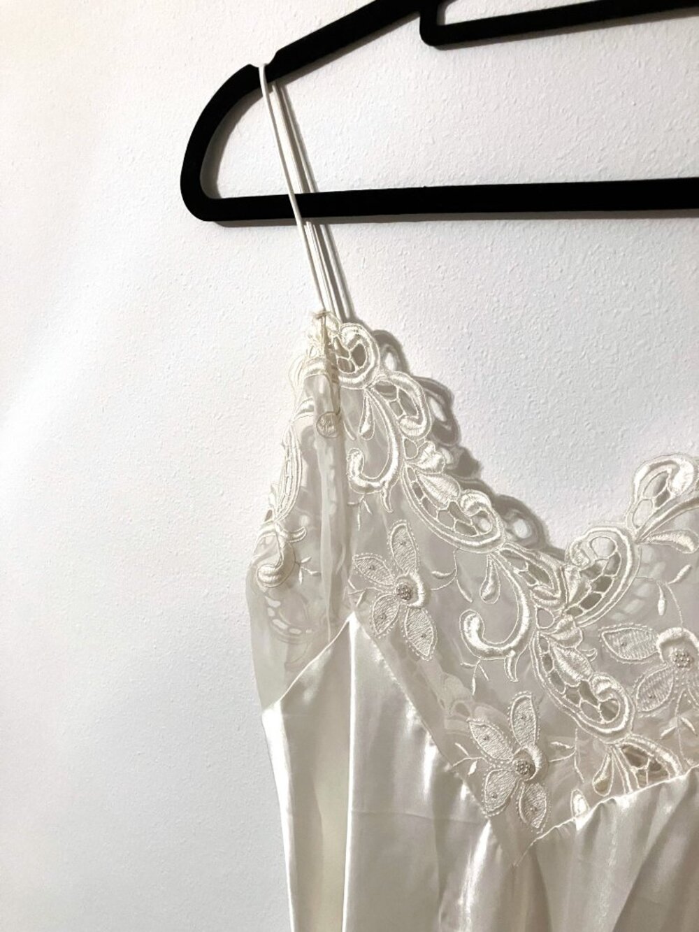 Victoria Secret, Vintage Gold Label Long Lace Slip Dress, White | Size Medium - Picture 3 of 9